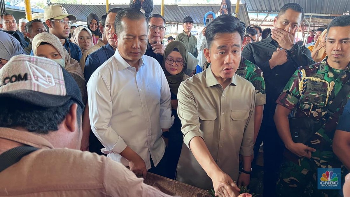 Pedagang Pasar Curhat ke Wapres Gibran, Harga Bahan Pokok Serba Mahal